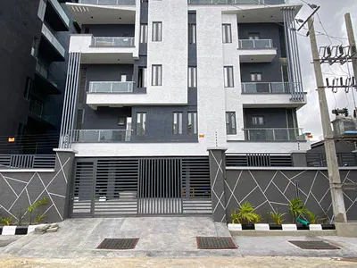 Luxury 2 Bedroom Apartment with a Gym, Pool
