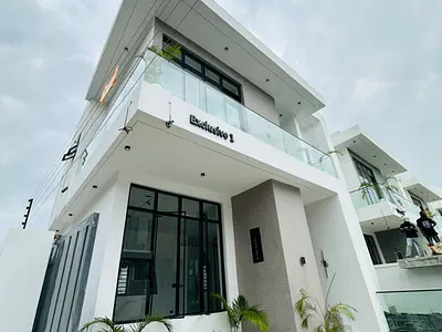 Brand New 4 Bedroom Fully Detached Duplex with Swimming Pool