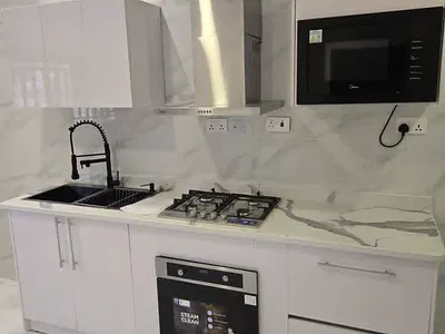 Water Front Luxury Ensuit 3 Bedroom Apt + BQ/ Pool/ Gym and a Jetty
