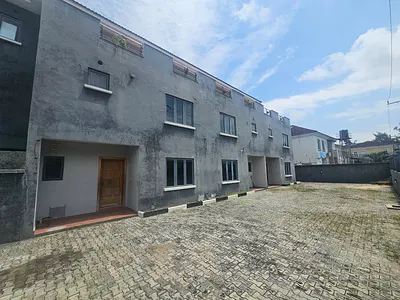 A Luxurious Standard 3 Bedroom Duplex Apartment