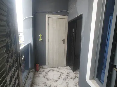 A Very Clean 2 Bedroom Flat Upstairs in an Estate