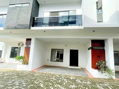 4 Bedroom Terrace Duplex with Governor's Consent