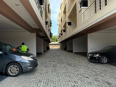 4 Bedrooms Terrace Duplex