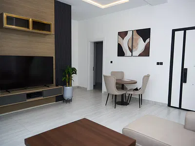 Modern Luxury Oasis 24/7 Power, Sonos Sound & Prime Location