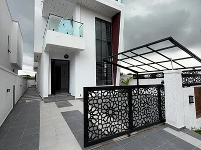 4 B/R Detached House