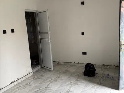 Unfurnished New Self Contained Monthly