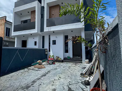 Modern 4 Bedroom Semi Detached Duplex