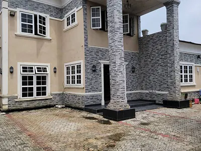 Very Large 2 Bedroom Apartment