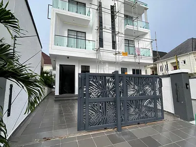 5 Bedroom Semi Detached