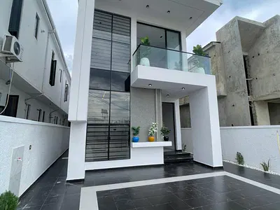 5 Bedroom Detached Duplex