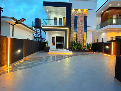 5bedeoom Fully Detached Duplex for Sale