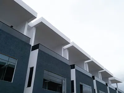 Luxury 4 Bedroom Townhouse with BQ, Swimming Pool, Gym