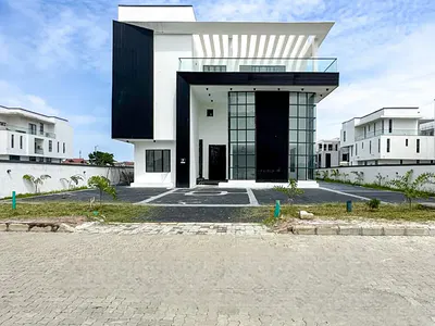 Luxury 8 Bedroom Detached Duplex with BQ, Pool, Gym and Cinema