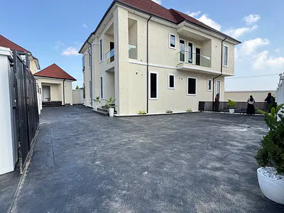 4 Bedroom Detach Duplex
