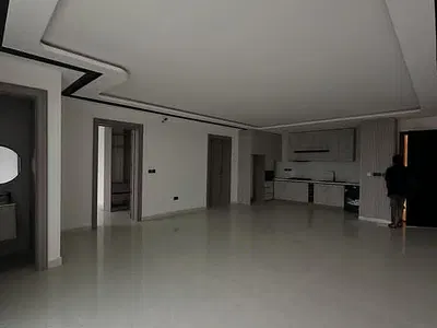 Luxury 2 Bedroom Apartment with Pool and Gym