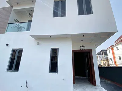 5 Bedroom Fully Detached Duplex with a Swimming Pool & BQ