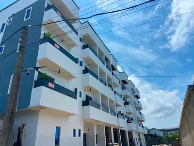 Beautifully Built 2 Bedroom Apartment
