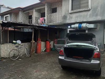 Land Measuring 915SQM with Dilapidated Structure