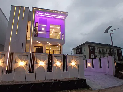 Luxury Newly 4 Bedroom Fully Detached Duplex with Excellent Facility