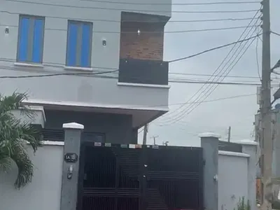 Maintained 4-Bedroom Semi-Detached