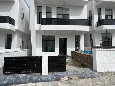 Four Bedroom Fully Detached Duplex with Swimming Pool