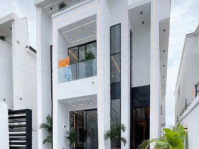 Newly Built 5 Bed Smart Home Duplex