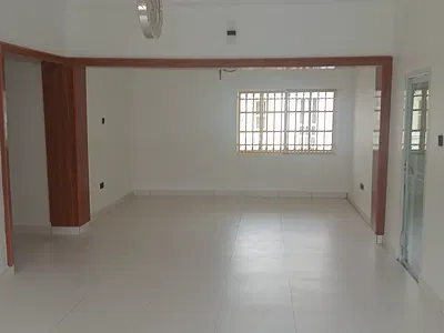 Well Refurbished 3 Bedroom Apartment Now Available