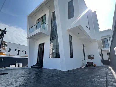 5bedroom Fully Detached Duplex with BQ