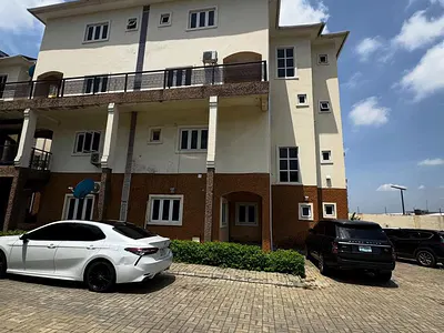 Luxury 3 Bedroom Terrace Duplex with a BQ