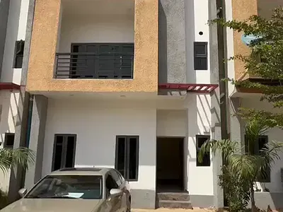 Contemporary 4-Bedroom Terrace Duplex with BQ -- Guzape Main, Abuja