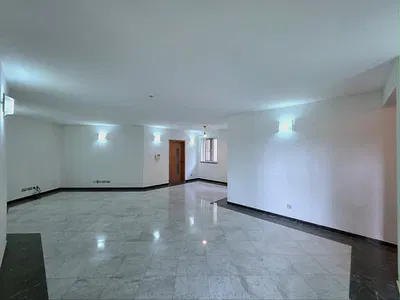 Massive 3 Bedroom Apartment