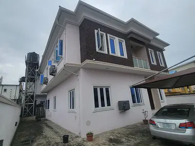 Spacious 5 Bedroom Fully Detached with a BQ in a Secure Location