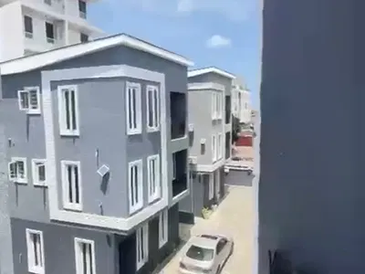 Distress Sale 4 Bedroom Duplex on 2 Floors