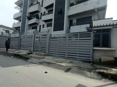 Luxury 3 Bedroom Apartments with a Room BQ and Elevator
