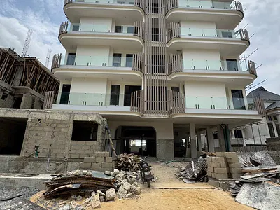 Luxury 2 Bedroom Apartment with Swimming Pool, Gym