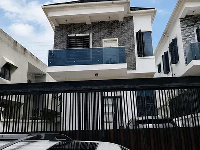 Luxury Fully Detached 5-Bedroom Duplex
