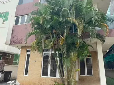 A Spacious 5 Bedroom Detached House with Inbuilt Service Quarters,