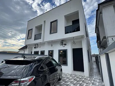 Contemporary 4 Bedroom Semi Detached Duplex