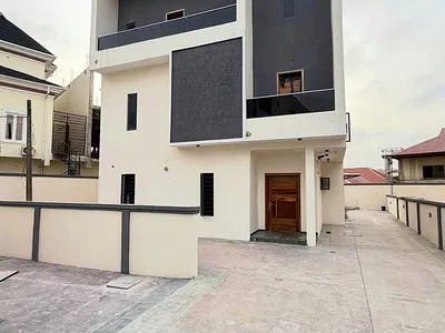 4-Bedroom Fully Detached Duplex with Swimming Pool