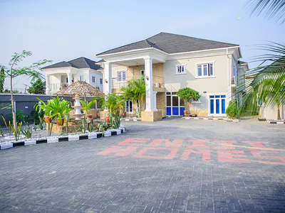 Massive 10 Bedroom Fully Detached Duplex with Swimming Pool