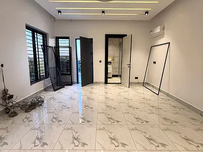 Clean 3 Bedroom Apartment