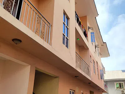Clean Two Bedroom Apartment Downstairs