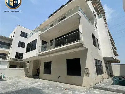 New 5 Bedroom Detached Duplex +BQ, Pool & Many Features