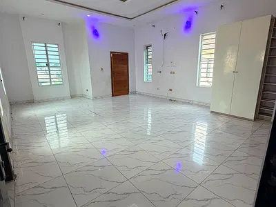 Spacious Master Bedroom Upstairs at Thomas Estate Ajah