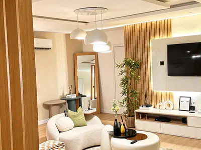 Our Stunning 2 Bed Apartment with Swimming Pool, Gym, Snooker Board