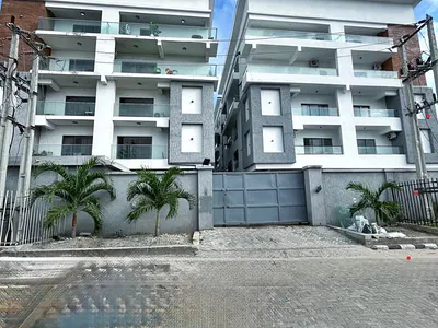 Fully Serviced 2 Bed Apartment with Elevator