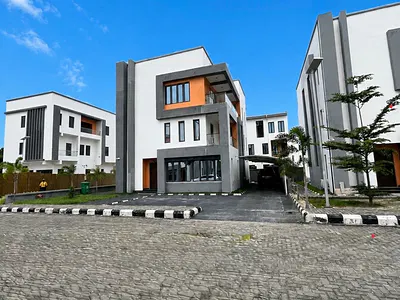 Massive 5 Bedroom Detached Duplex with BQ
