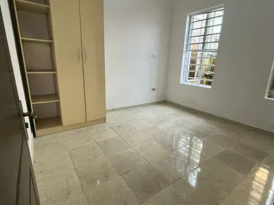 Single Room in a Shared Apartment