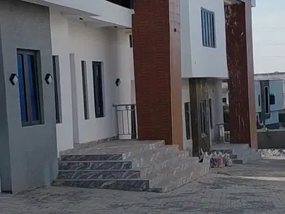 5 Bedroom Detached Duplex