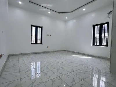 Brand New Luxury Service 2 Bedroom Flat